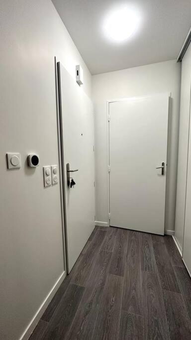 Appartement Cozy - Quartier Residentiel Melun Exterior photo